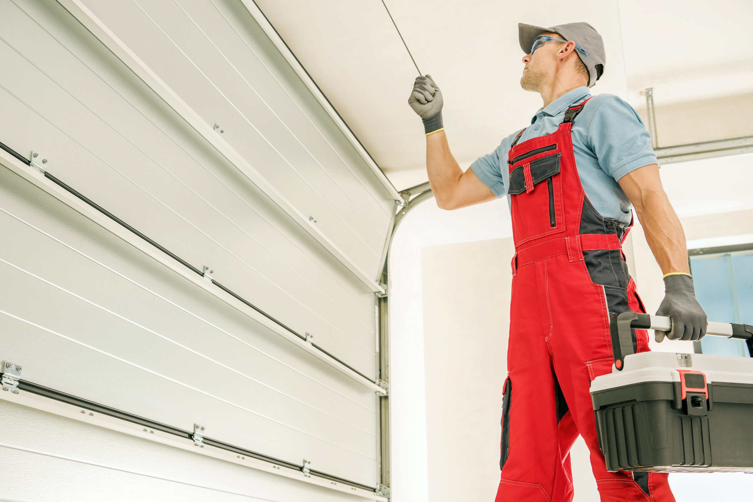 Benefits of Choosing Expert Garage Door Repair Technicians